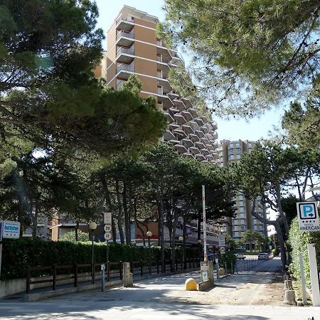 Nuovo Fronte Spiaggia, Terrazza Sul Mare E Piscina Lignano Sabbiadoro Ngoại thất bức ảnh