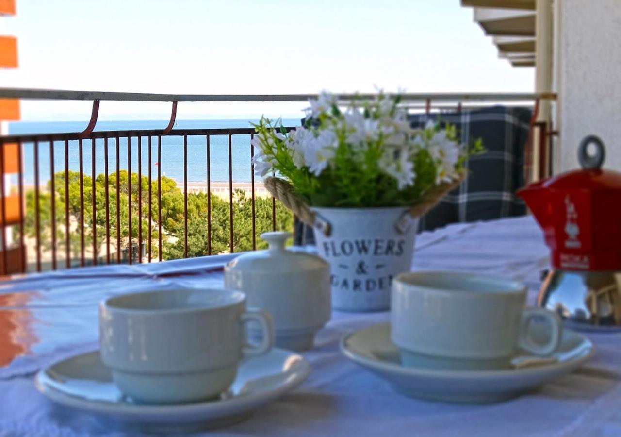 Nuovo Fronte Spiaggia, Terrazza Sul Mare E Piscina Lignano Sabbiadoro Ngoại thất bức ảnh